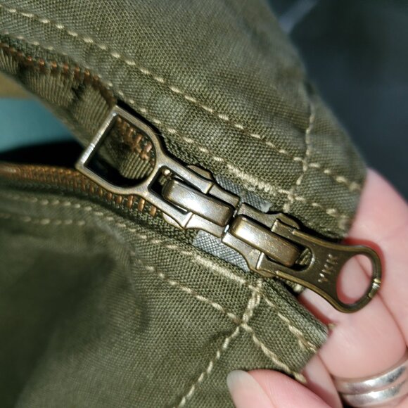 Heavy Duty Army Green Canvas Vest w/faux fur collar – L - Picture 7 of 12